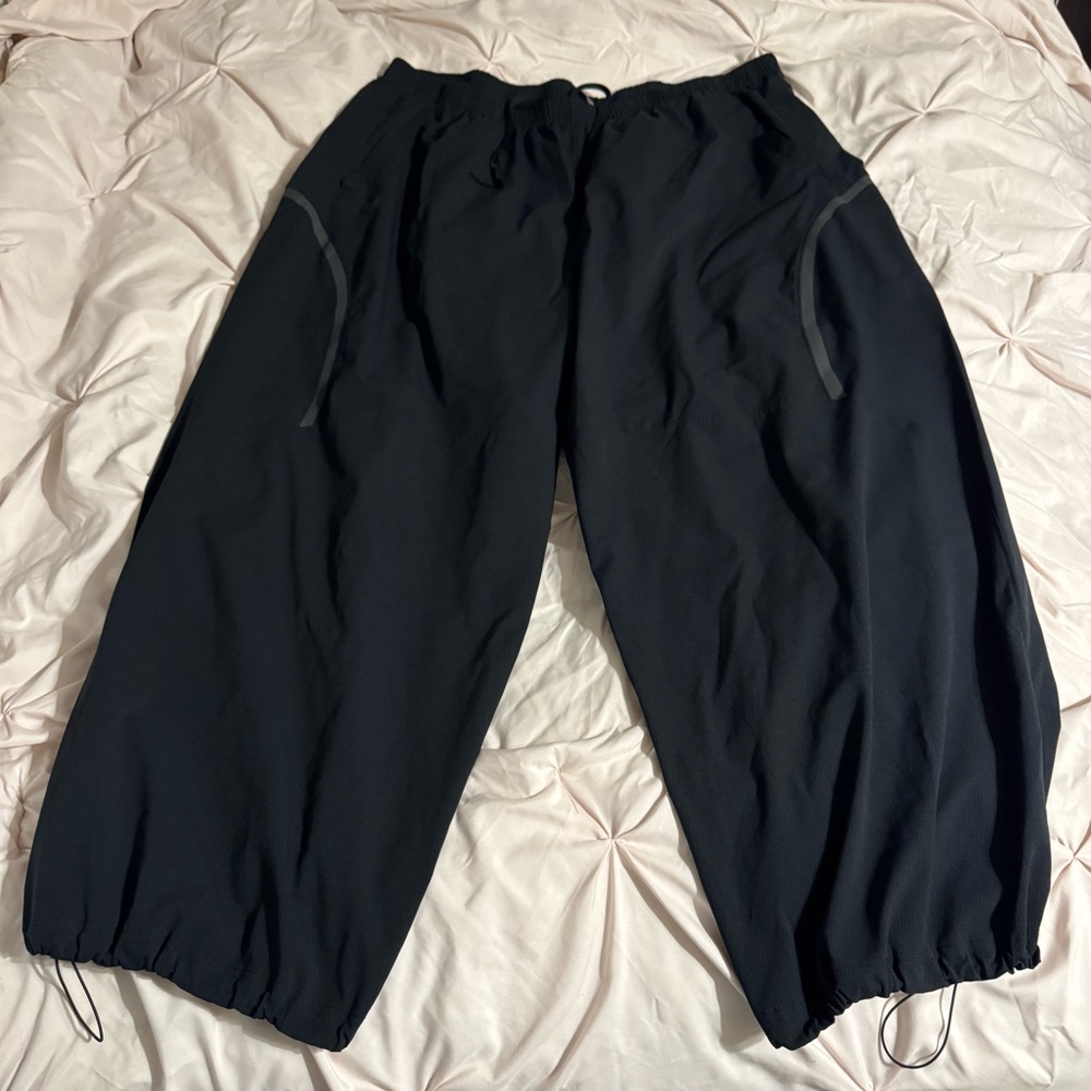 Under Armour Women's Wide Leg Black Unstoppable Vent Pants - Picture 2 of 10